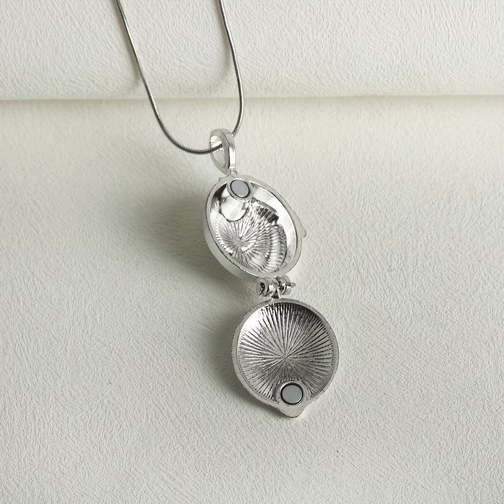 Elena's Necklace