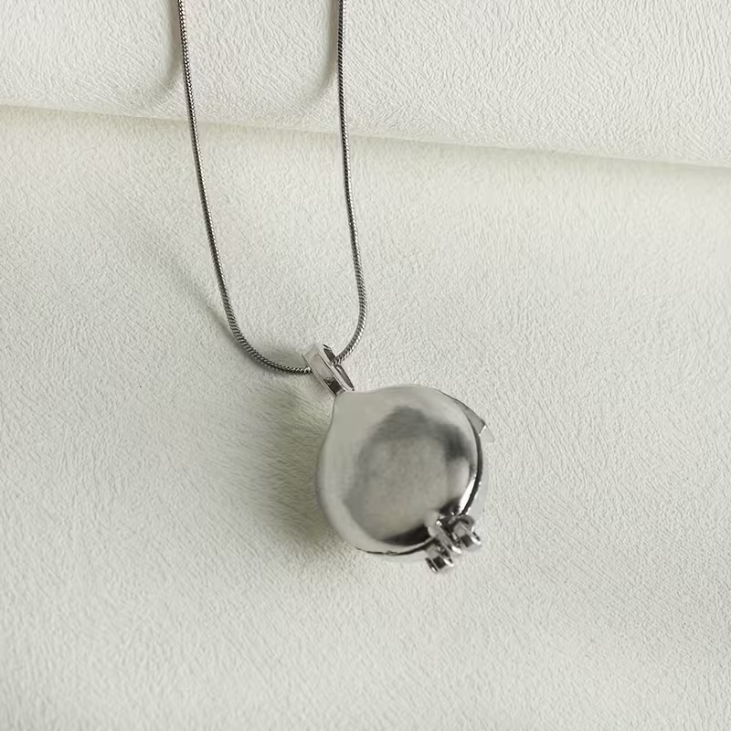 Elena's Necklace